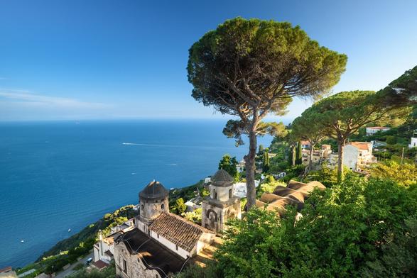 2 PinusPineas over the Mediterranean
at Villa Rufolo, Ravello, Amalfi coast