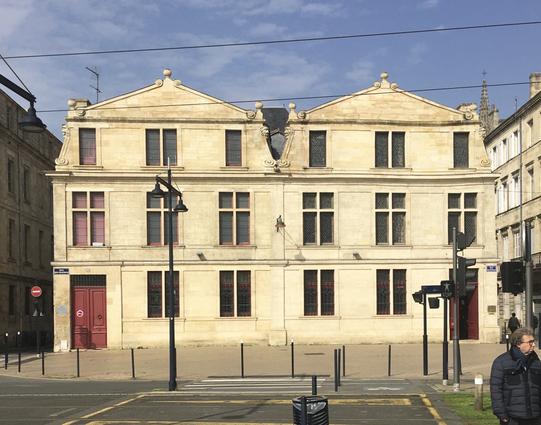 La façade des maisons hollandaises, le 21 mars 2024.