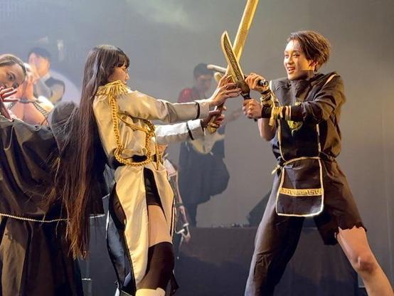 Persphony fighting with another character