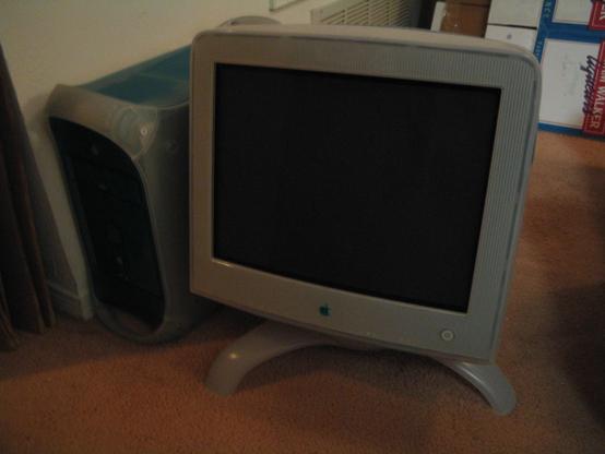 Front of Apple Macintosh monitor and G3 computer