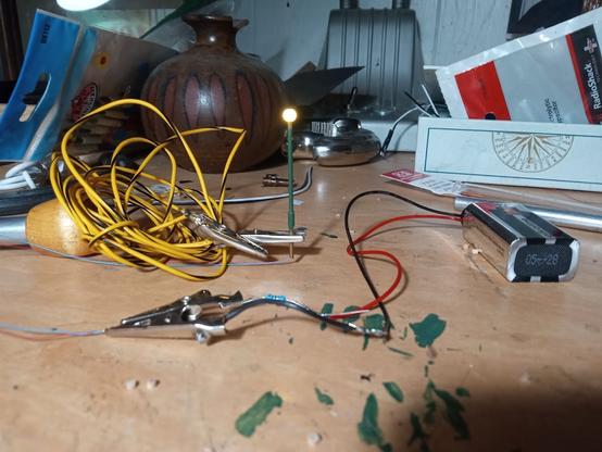 N Scale streetlight