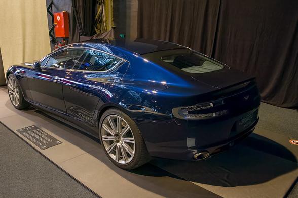 Aston Martin Rapide #photography #autoworldbrussels #belgie #belgien #belgium #brussels #museum #auto #bruxelles #brüssel #car #cars #highlight #astonmartin #rapide #2010 #luxury #sportscar #fourdoor #fourseater #highperformance #db9 #vhplatform #magnasteyr #graz #austria #england (Flickr 20.12.2022) https://www.flickr.com/photos/7489441@N06/52576082046