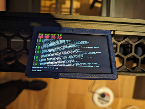 BTT TFT35 showing the RaspberryPi OS boot log