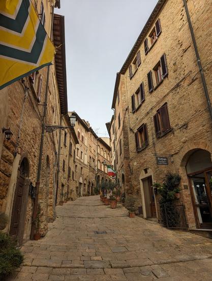 Curved alley in Volterra