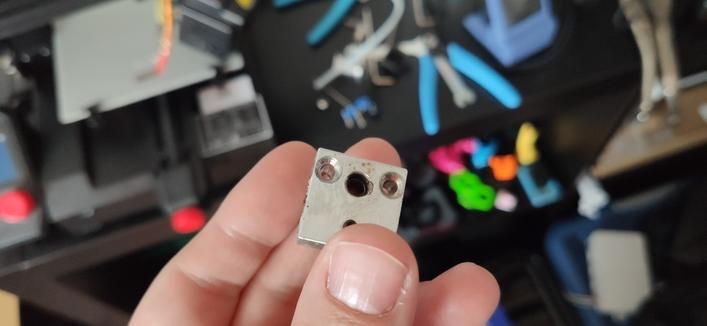 Old heartbreak which's melted into the heat block 🙈