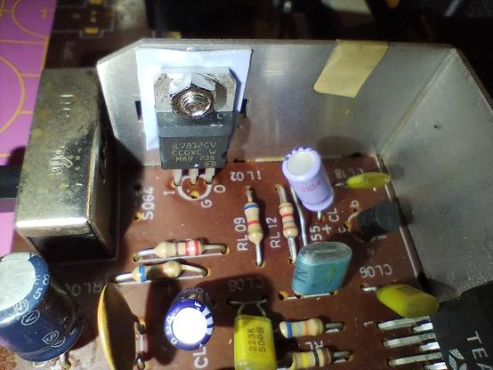 the new 12V regulator attached to the heat sink