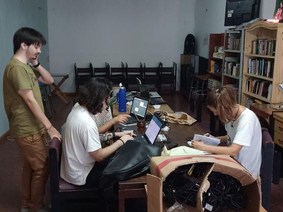 Equipo de Hackfun trabajando