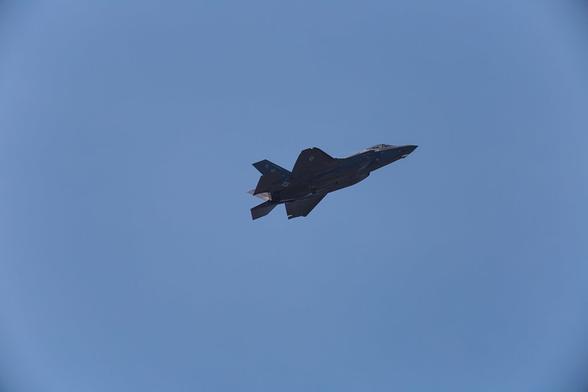 Lockheed-Martin F-35A #photography #parisairshow #highlight #f35 #lightningii #fighterjet #airplane #aircraft #military #stealth #multirole #ctol #stovl #cvcatobar #x35 #jsf #jet #nato #usallies (Flickr 19.06.2017) https://www.flickr.com/photos/7489441@N06/35401757546