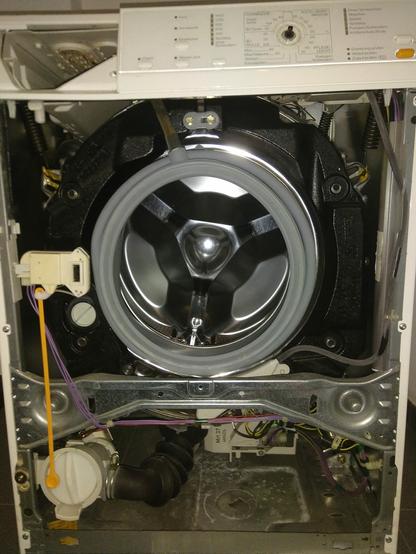 Waschmaschine ohne Frontblende