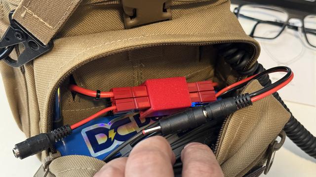 4-way Powerpole splitter used in my manpack to allow for charging the DenCo battery and also go to the radio and have an additional jumper cable to power my Evolve craptop.