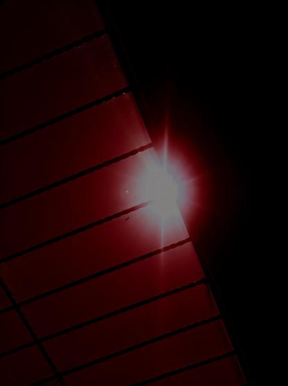 Imagen del sol rojo