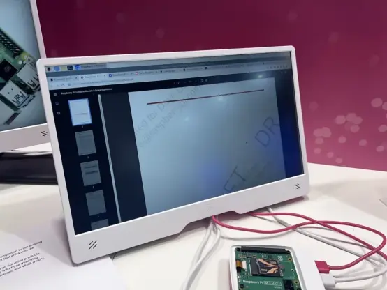 Official 15,6” pi monitor