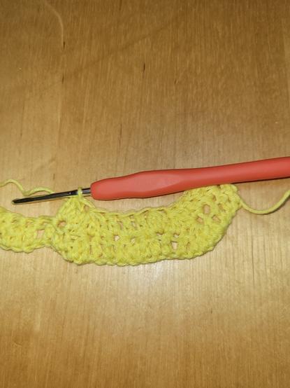 Chrochet in yellow only 2 rows.