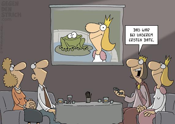 Cartoon: Ein älteres Ehepaar guckt sich die Diashow eines jüngeren Paares an, offenbar Schwiegersohn und Tochter. Die beiden haben eine Krone auf. Auf dem Bild, das sie gerade zeigen, sieht man die junge Dame mit der Krone und einen Frosch. Der junge Mann mit der Krone erläutert: "Das war bei unserem ersten Date."