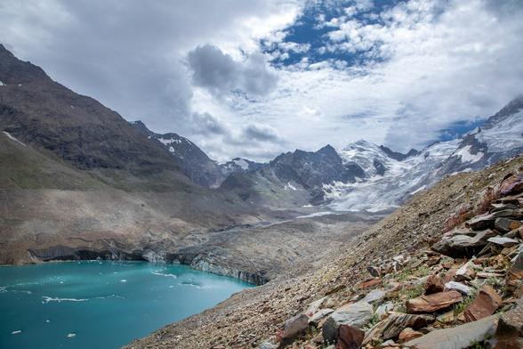 photo - glacier feeding Ghepang Ghat Glacial Lake