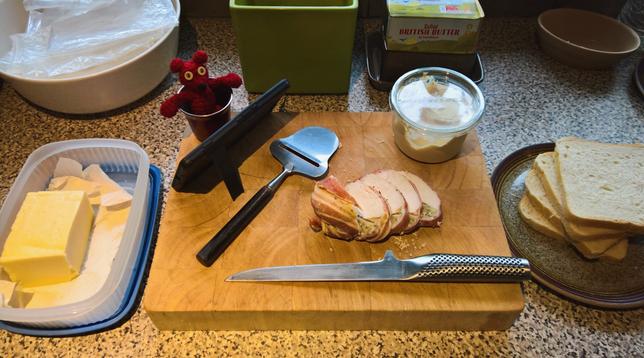 #RedBeanBear is #Recording how to make a #BankHolidayMondaySammidge