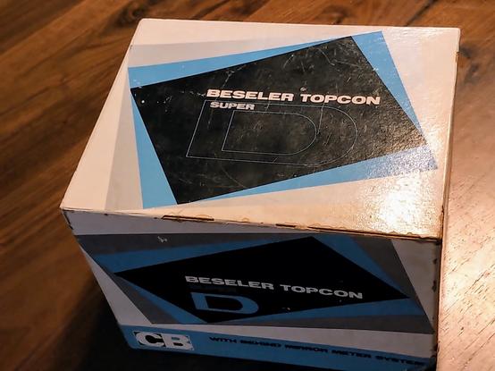 Vintage box for a mid 1960 Topcon Super D (aka Super RE)