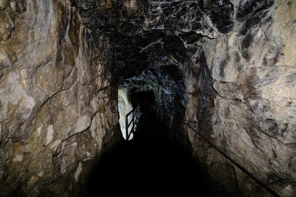 Tunnel in der Klamm.