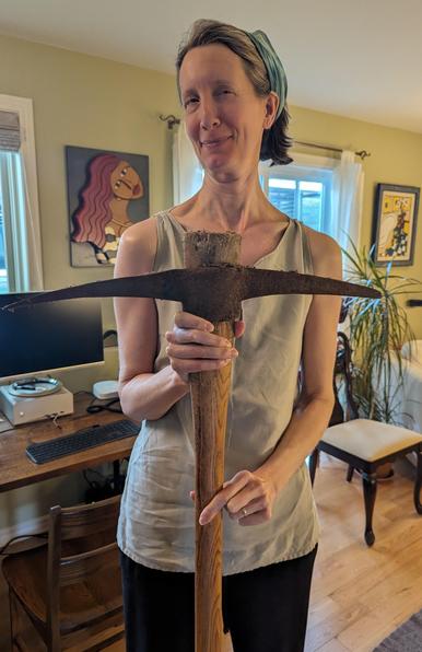 Sweetie with a new-to-her pickaxe.