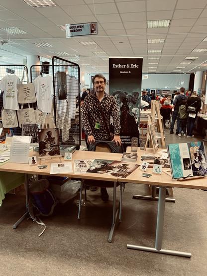 Moi devant mon stand