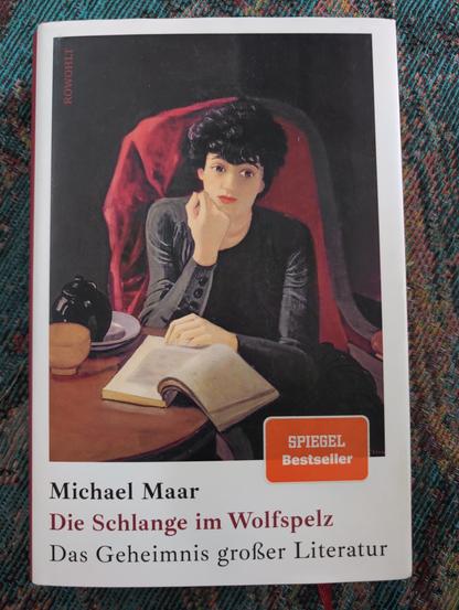 Eigenes Foto vom Buch (7. Auflage vom Februar 2021).

Der Umschlag zeigt ein Gemälde: Bridgeman Images/André Derain, The Cup of Tea, 1935, © VG Bild-Kunst, Bonn 2020.