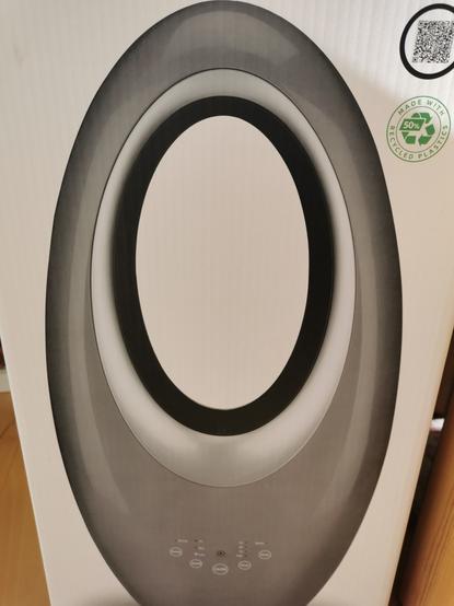 Ventilator in Silber ohne Blätter mit Loch in der Mitte