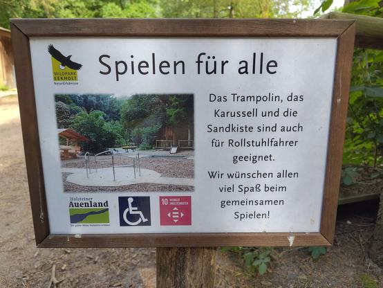Spielen für alle

Das Trampolin, das Karussell und die Sandkiste sind auch für Rollstuhlfahrer geeignet.


Wir wünschen allen viel Spaß beim gemeinsamen Spielen!