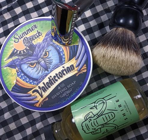 A tub of SBS Valedictorian, Dogclaration B16 mystery brush, a bottle of HoM Shire, and a shiny stainless steel Mühle R 41