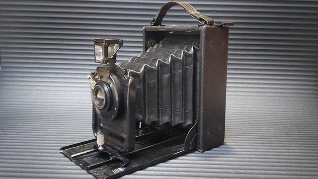 The Ernemann Heag 00 folding camera, 1913-19.