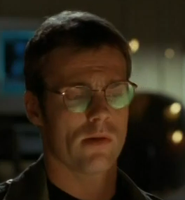 Daniel Jackson [Played by Michael Shanks] with completely flat & quite reflective glasses...