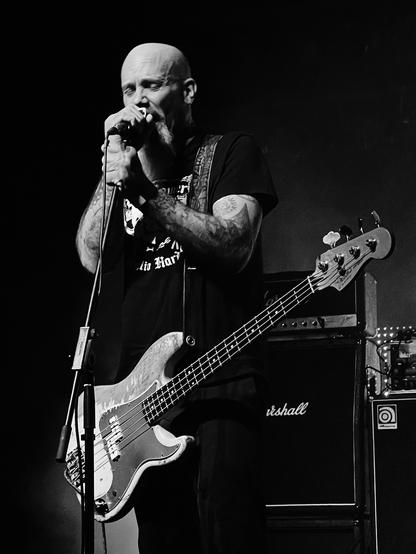 Nick Oliveri performing with his Mondo Generator at Desert Fest Berlin 2024.