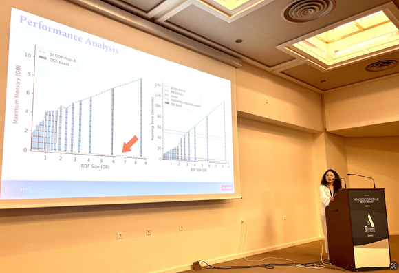 Xuemin Duan from KU Leuven presenting the SCOOP framework at ESWC 2024.
