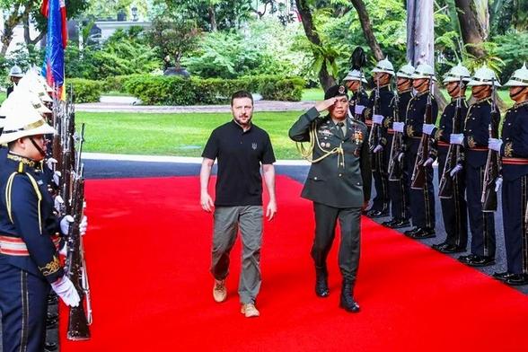 HISTORIC VISIT. Ukrainian President Volodymyr Zelenskyy arrives at the Malacañang Palace for a bilateral meeting with Philippine President Ferdinand Marcos Jr. on June 3, 2024. Presidential Communications Office
