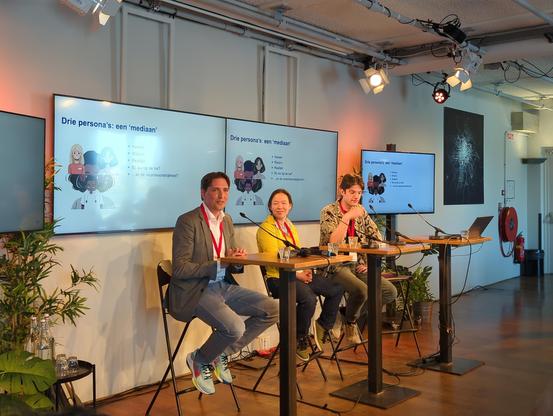 Martijn Bekking, Theresa Song Loong en Oscar Lepoeter op het podium