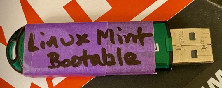 Photo of my Linux Mint Bootable memory stick (8GB)