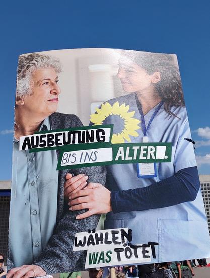 Verschönertes Plakat der sogenannten "Grünen": "Ausbeutung bis ins Alter wählen"