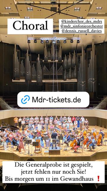 Kinderchor und Orchester auf der Gewandhausbühne