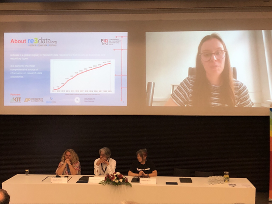 Picture of the lecture room slides and picture of Dorothea Strecker
