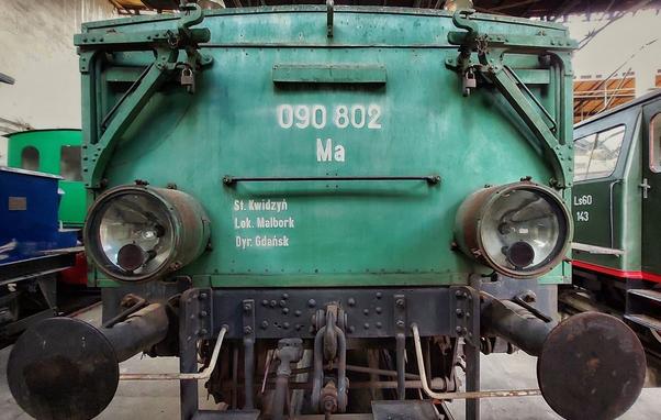 czoło akumulatorowego zespołu trakcyjnego