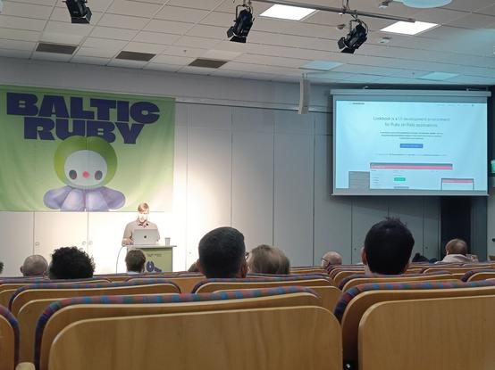 Same with Lookbook website on the screen