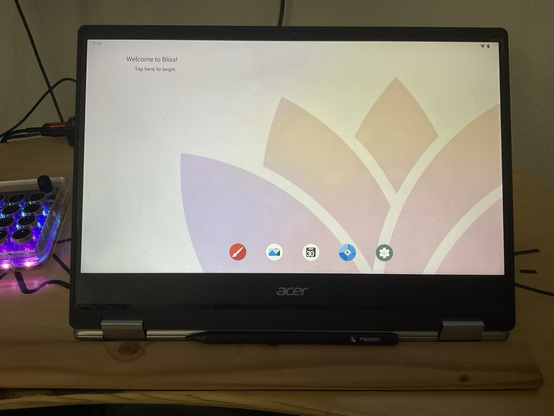 BlissOS desktop on my Acer Spin 314 convertible laptop