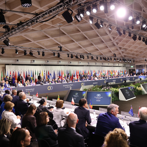 The room where the summit takes place with all the participants