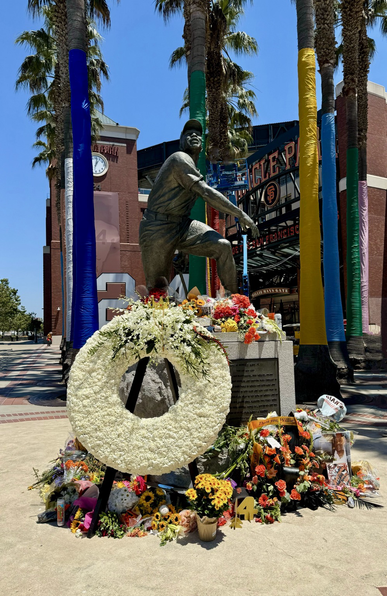 Willie Mays Statue