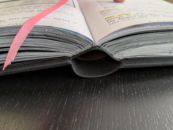 Close-up of the tail of the opened book. The spine works great.