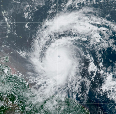 a hurricane with an eyewall is seen on a radar image of the tropical atlantic, north of south america