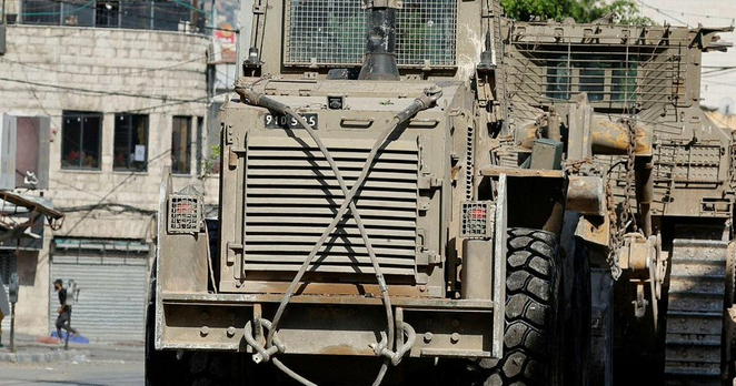 Veicoli militari durante un raid israeliano a Jenin all'inizio del mese.

Credit: Raneen Sawafta/Reuters