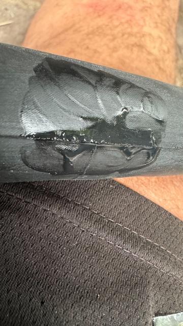 Fahrradschlauch mit aufgebrachtem Vulkanisierzeug