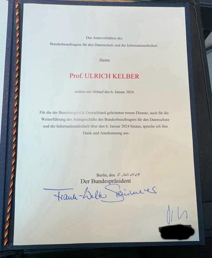 Dankesurkunde des Bundespräsidenten an den ausscheidenden BfDI, Ulrich Kelber