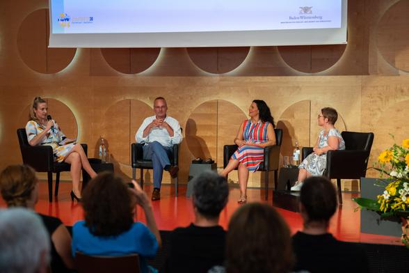 Podiumsdiskussion beim 7. Fachtag Quartiersentwicklung.