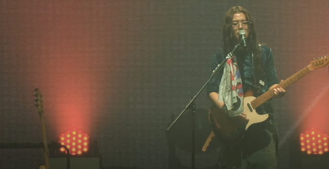So!YoON! of Se So Neon performing live in Seoul in 2023.